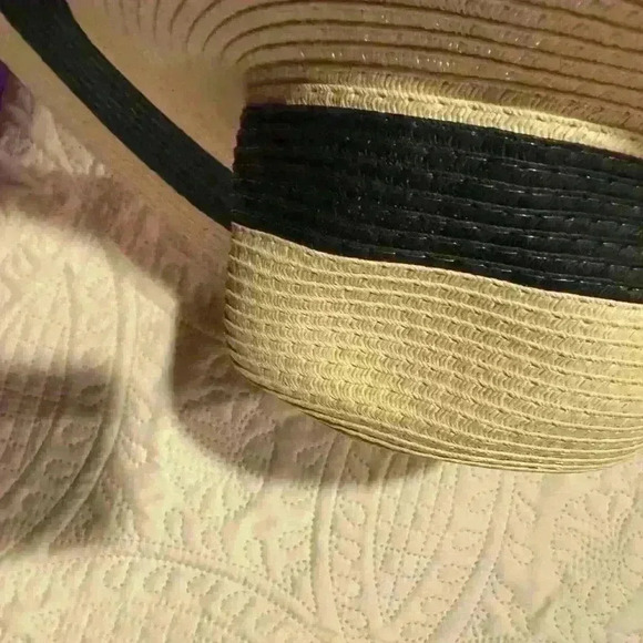 Shade and Shore Women’s Floppy Hat in Preowned Condition One Size - Picture 5 of 13